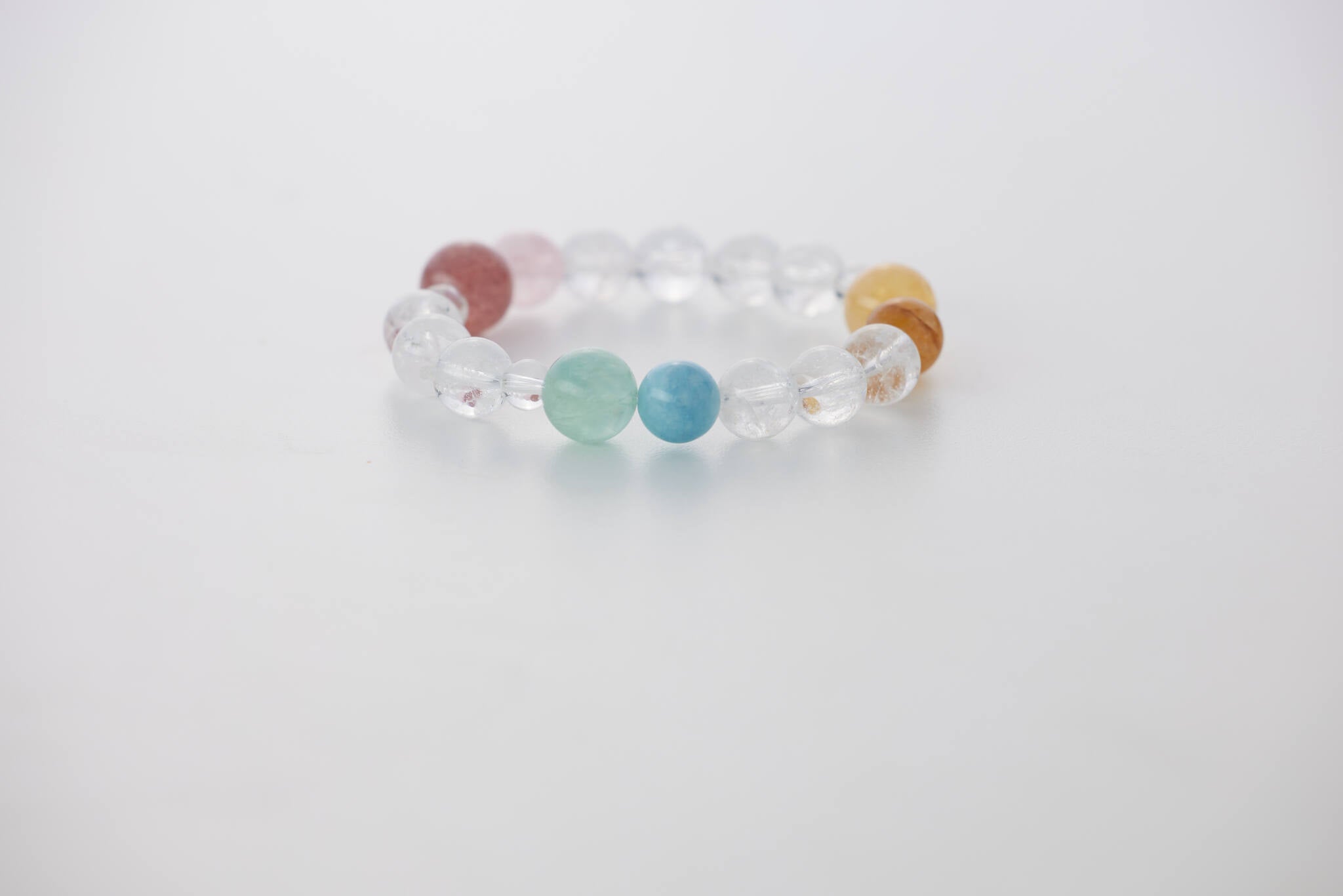 「夏日繽紛」天然白阿塞水晶手鏈 /手串 多巴胺-粉水晶X草莓晶、海藍寶X綠羽毛螢石、黃塔晶X黃膠花