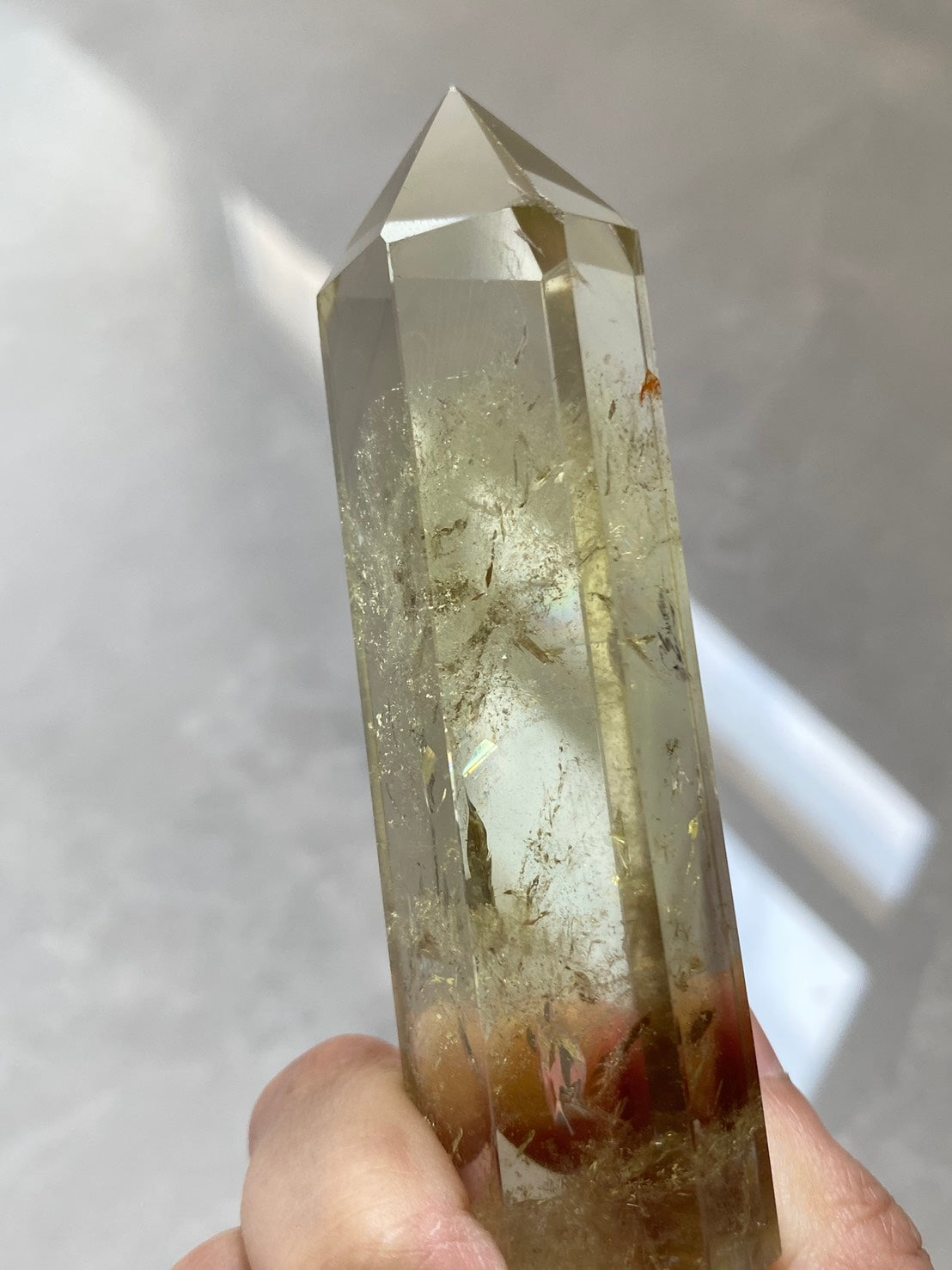 限量典藏｜高品巴西黃茶晶水晶柱｜黑金光影之境｜招財聚財